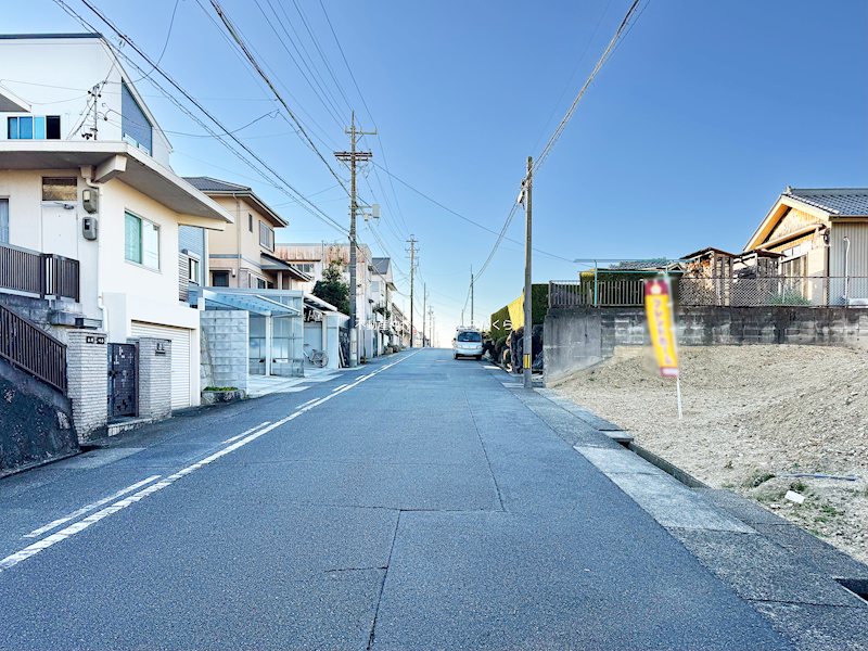 現地写真（前面道路含む現地写真）