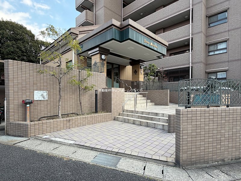 共用部写真（エントランス）