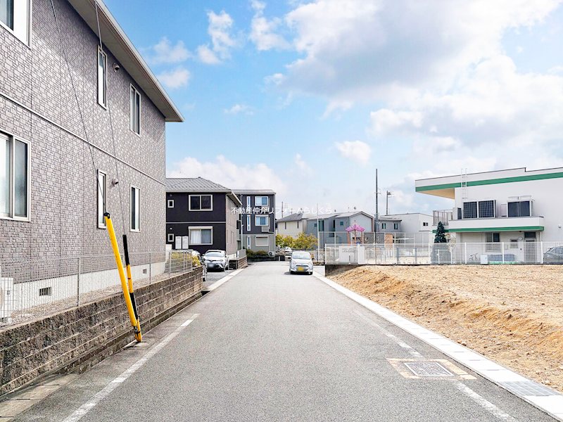 現地写真（前面道路含む現地写真）