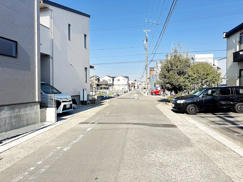 現地写真（前面道路含む現地写真）