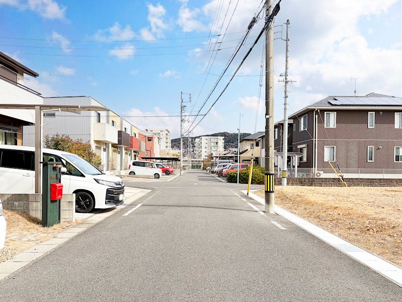 現地写真（前面道路含む現地写真）