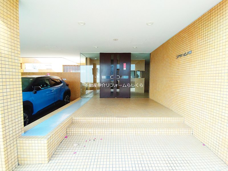 共用部写真（エントランス）