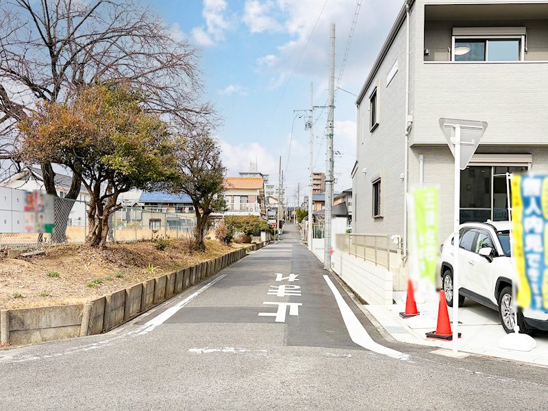 現地写真（前面道路含む現地写真）