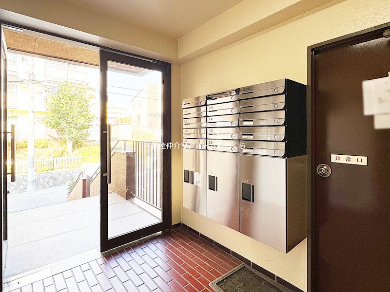 共用部写真（エントランス）