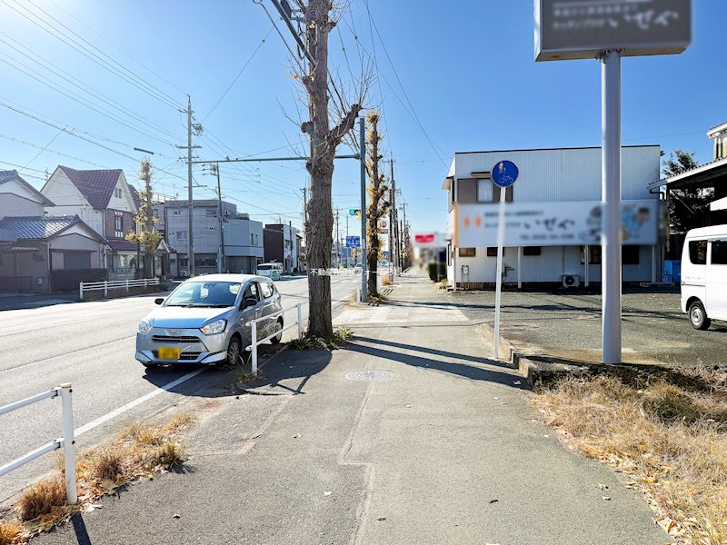 現地写真（前面道路含む現地写真）