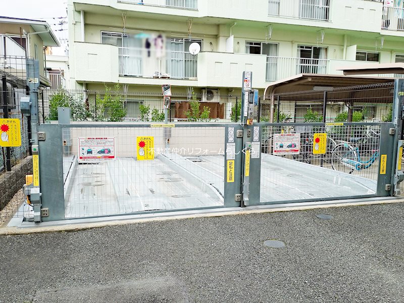 共用部写真（駐車場）