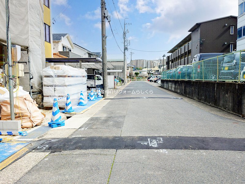 現地写真（前面道路含む現地写真）