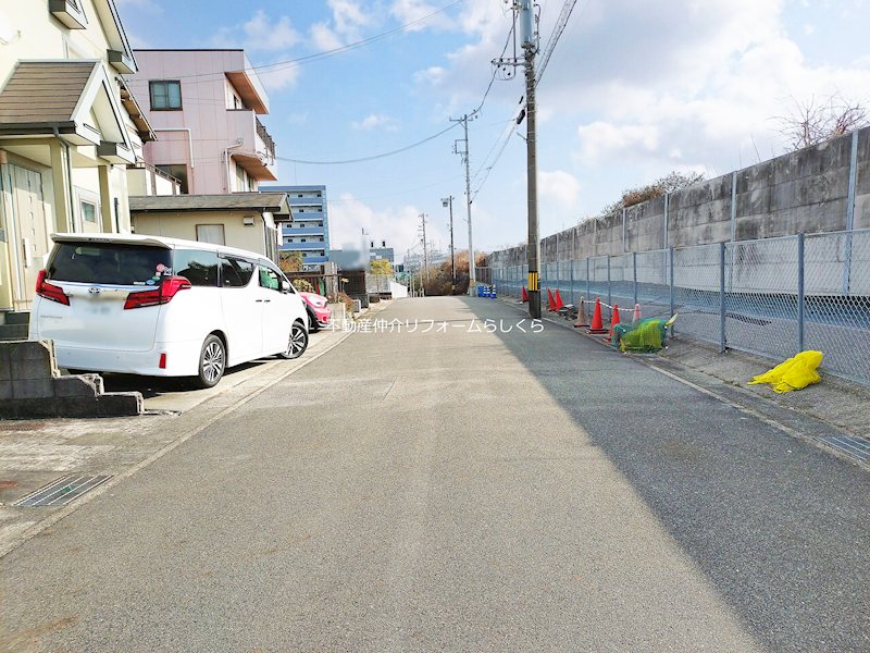 現地写真（前面道路含む現地写真）