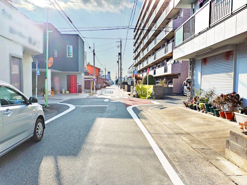 現地写真（前面道路含む現地写真）