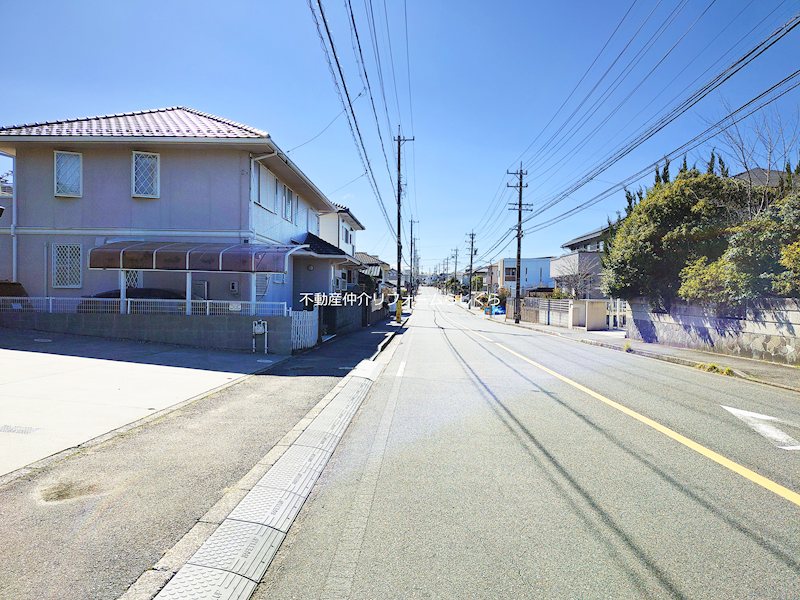 現地写真（前面道路含む現地写真）