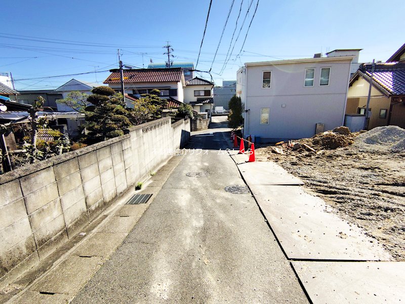 現地写真（前面道路含む現地写真）