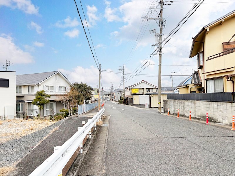 現地写真（前面道路含む現地写真）