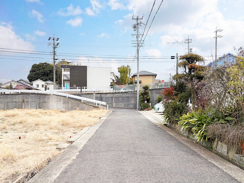 現地写真（前面道路含む現地写真）