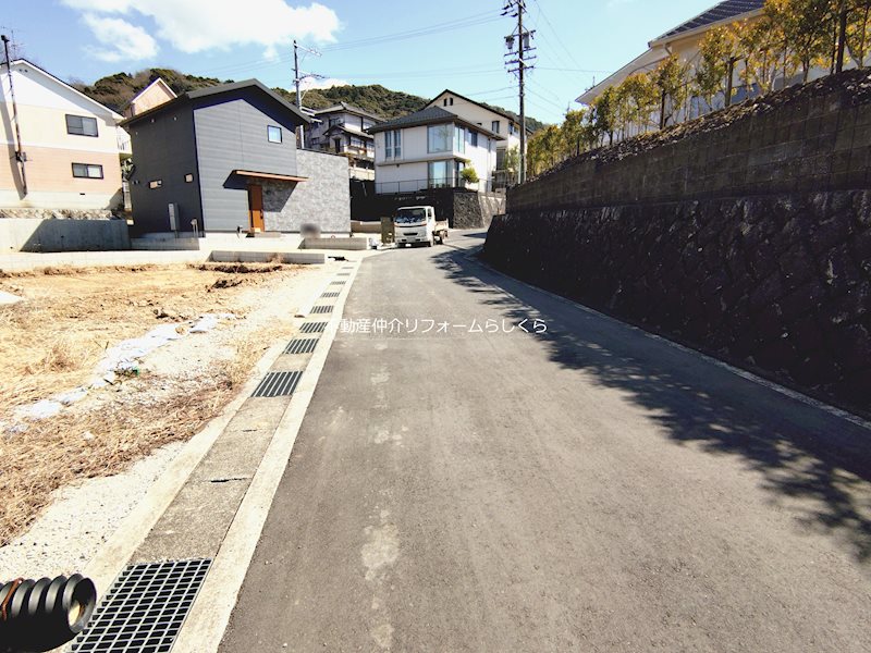 現地写真（前面道路含む現地写真）