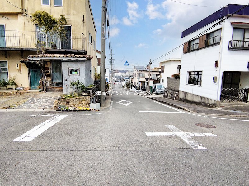 現地写真（前面道路含む現地写真）