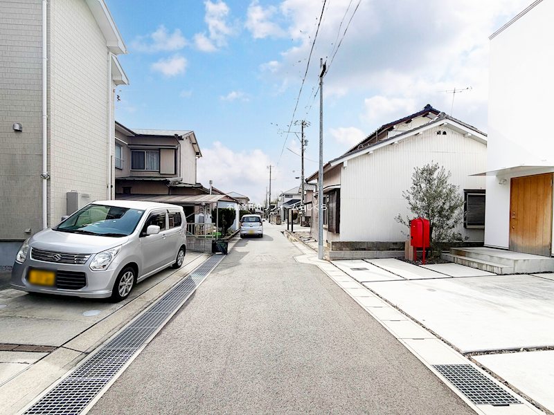 現地写真（前面道路含む現地写真）