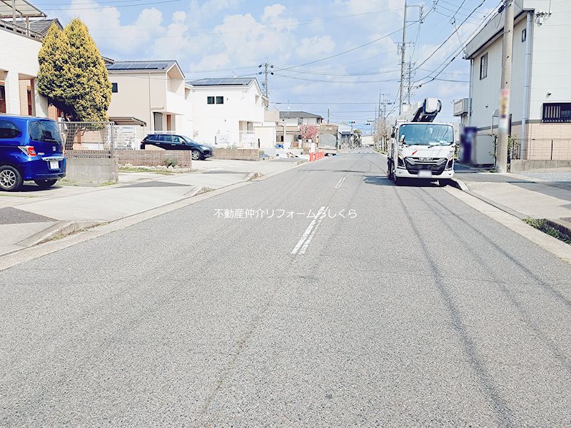 現地写真（前面道路含む現地写真）