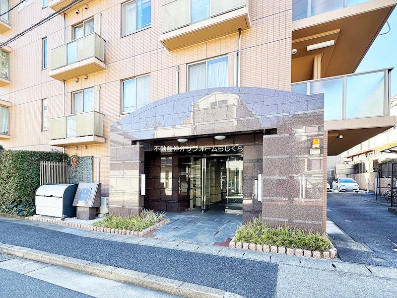 共用部写真（エントランス）