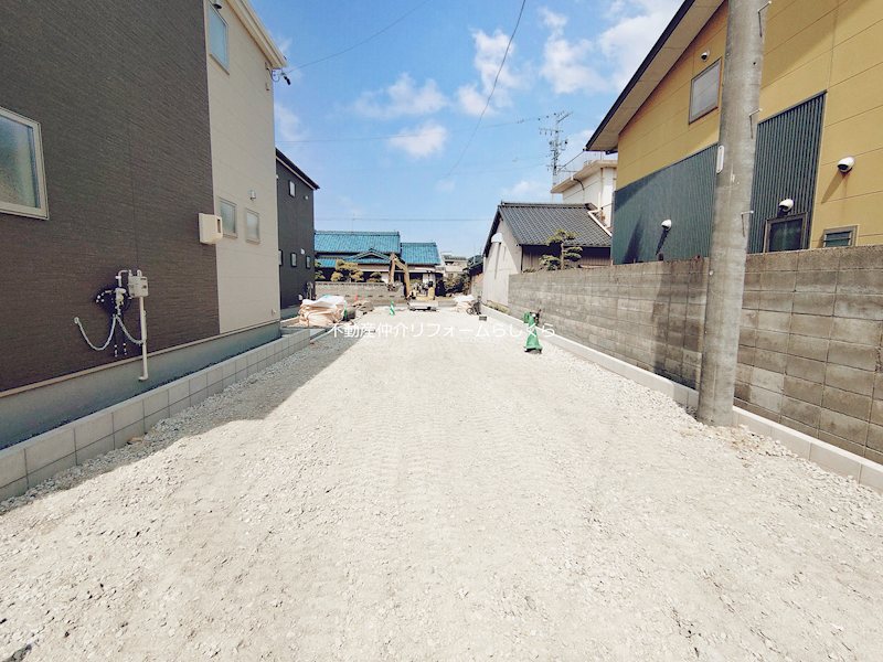 現地写真（前面道路含む現地写真）