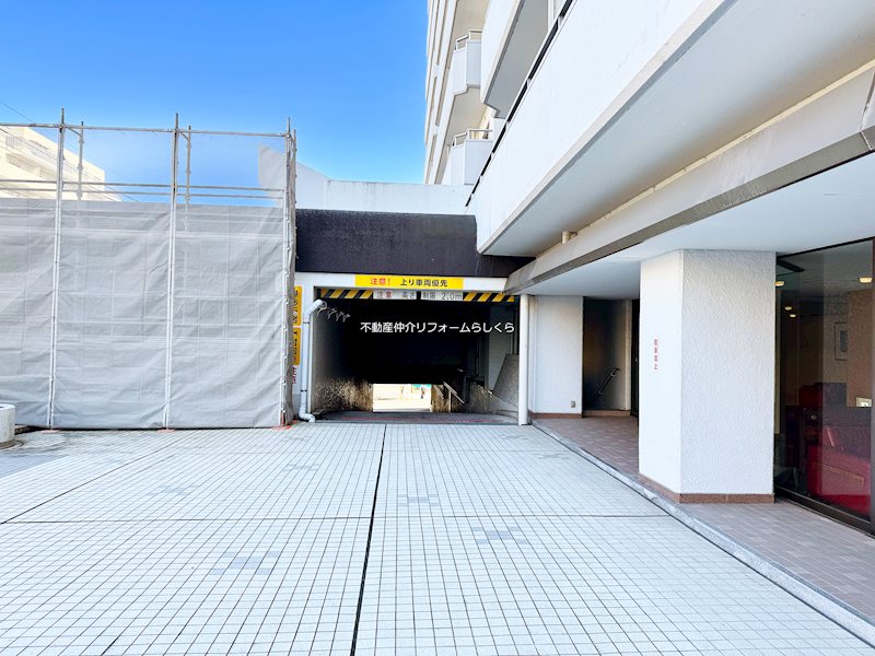 共用部写真（駐車場）