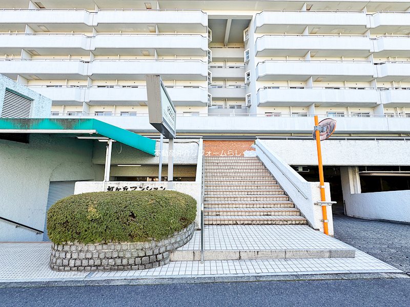 共用部写真（エントランス）