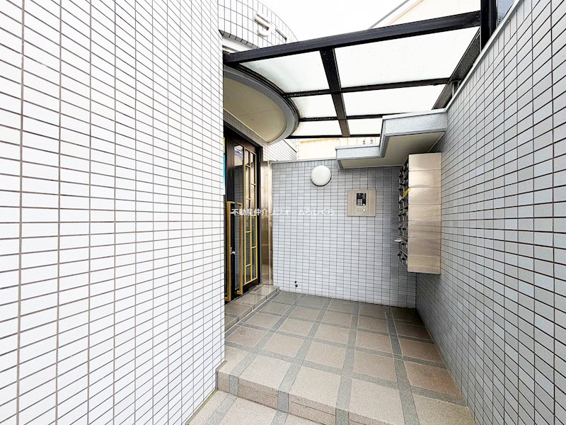 共用部写真（エントランス）