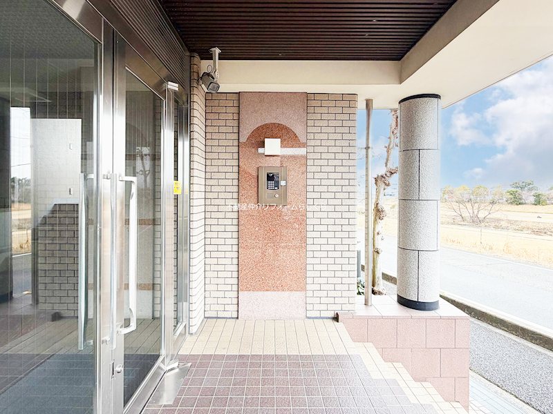 共用部写真（エントランス）