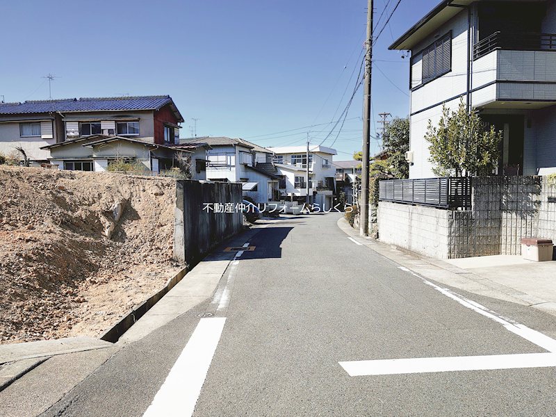 現地写真（前面道路含む現地写真）