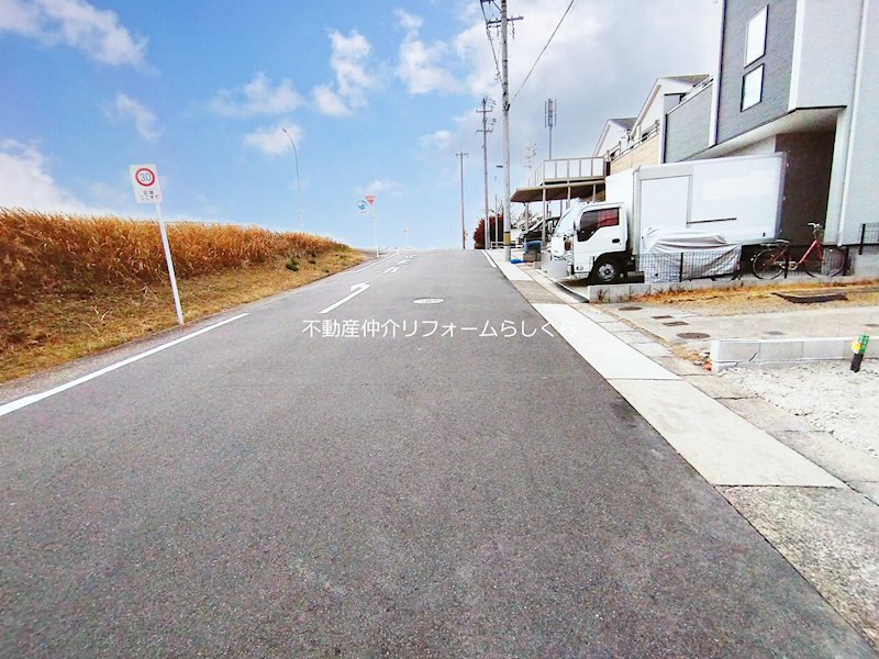 現地写真（前面道路含む現地写真）