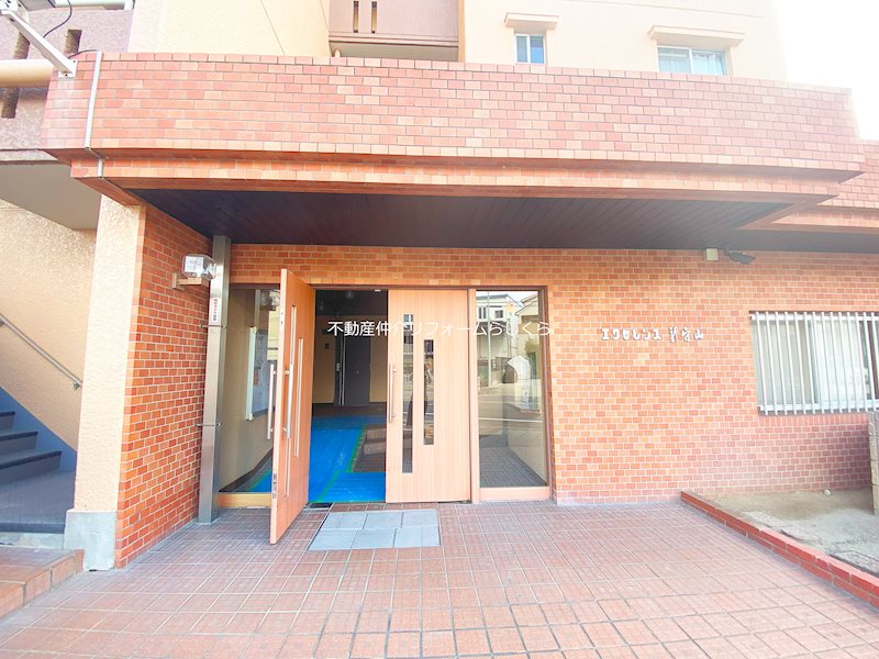 共用部写真（エントランス）