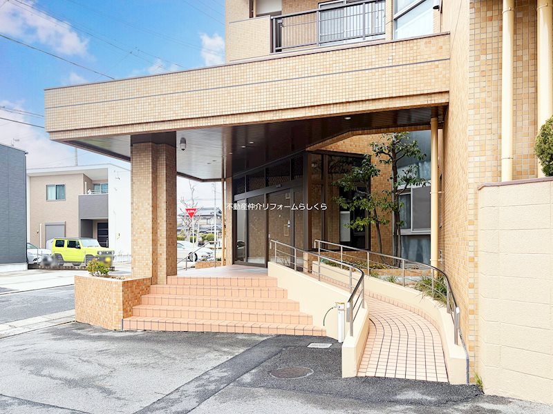 共用部写真（エントランス）