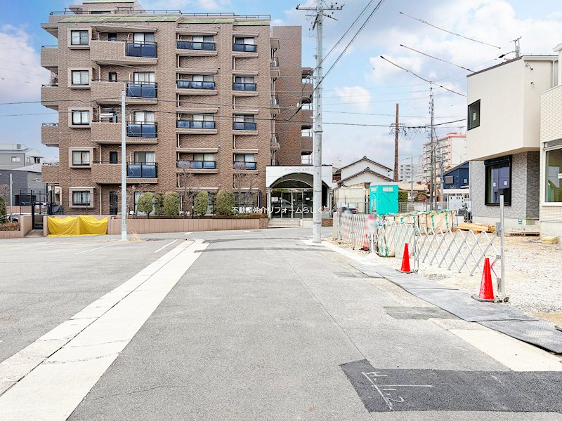 現地写真（前面道路含む現地写真）