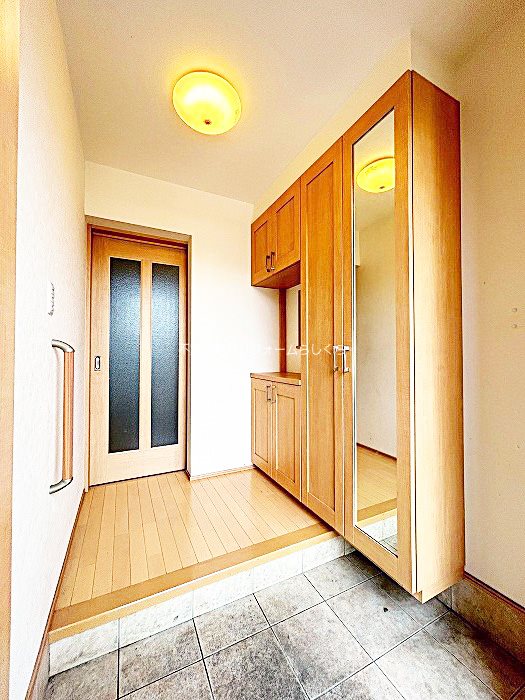 現地写真（玄関）