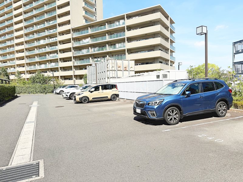共用部写真（駐車場）