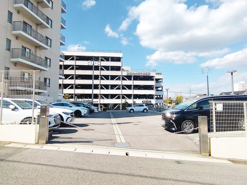 共用部写真（駐車場）