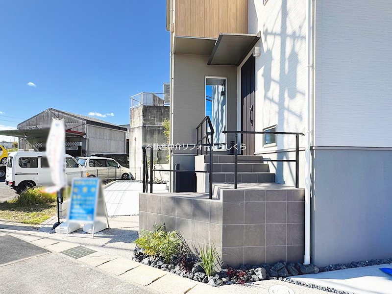 現地写真（玄関）