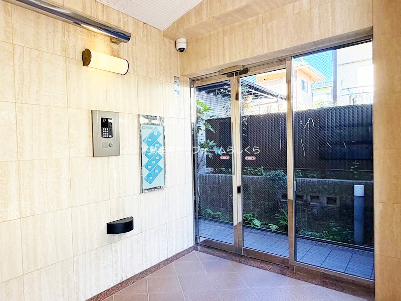 共用部写真（エントランス）