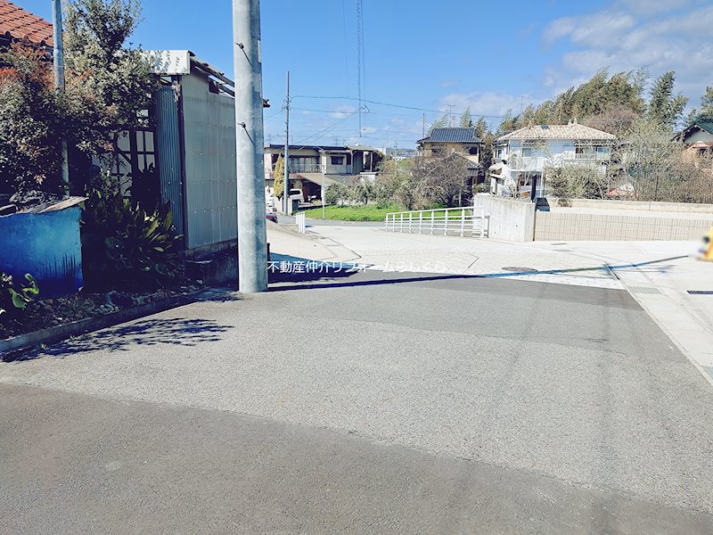 現地写真（前面道路含む現地写真）