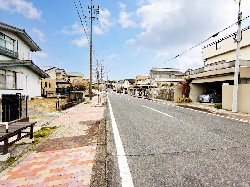 現地写真（前面道路含む現地写真）