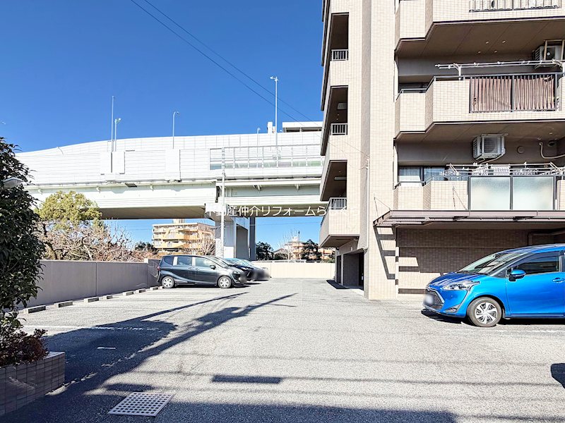 共用部写真（駐車場）