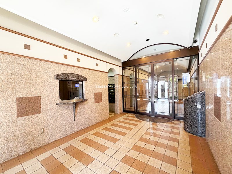 共用部写真（エントランス）