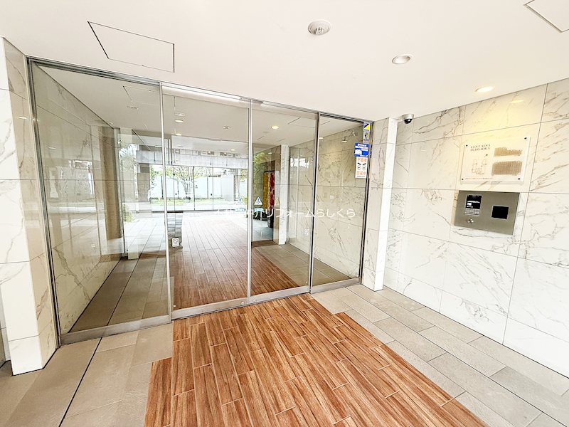 共用部写真（エントランス）