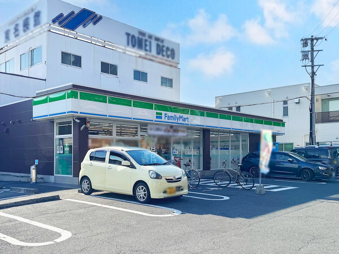 ファミリーマート　天白焼山店