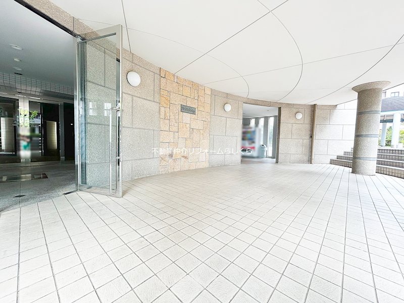 共用部写真（エントランス）