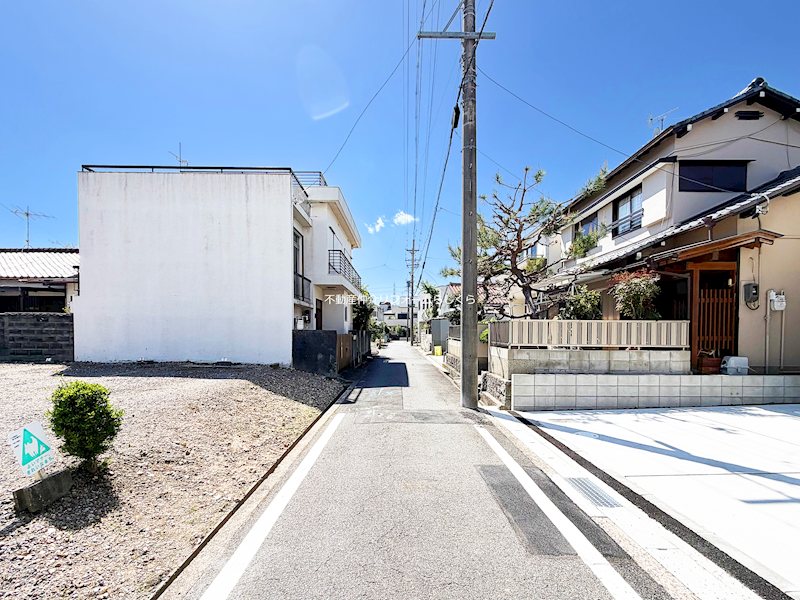 現地写真（前面道路含む現地写真）