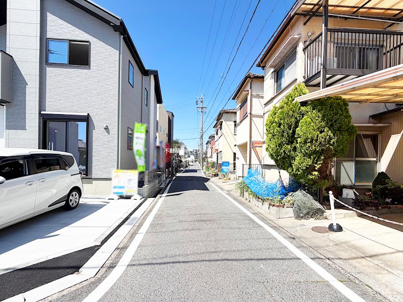 現地写真（前面道路含む現地写真）