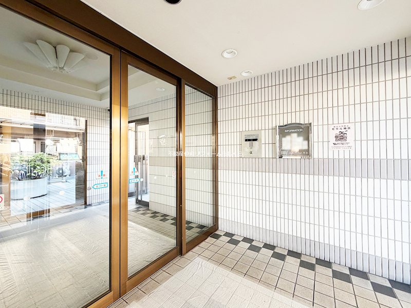 共用部写真（エントランス）