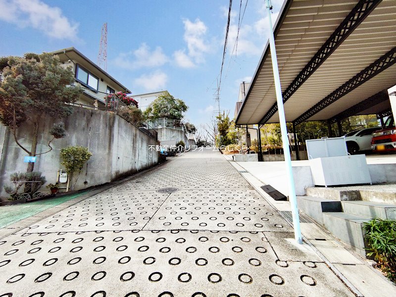 現地写真（前面道路含む現地写真）