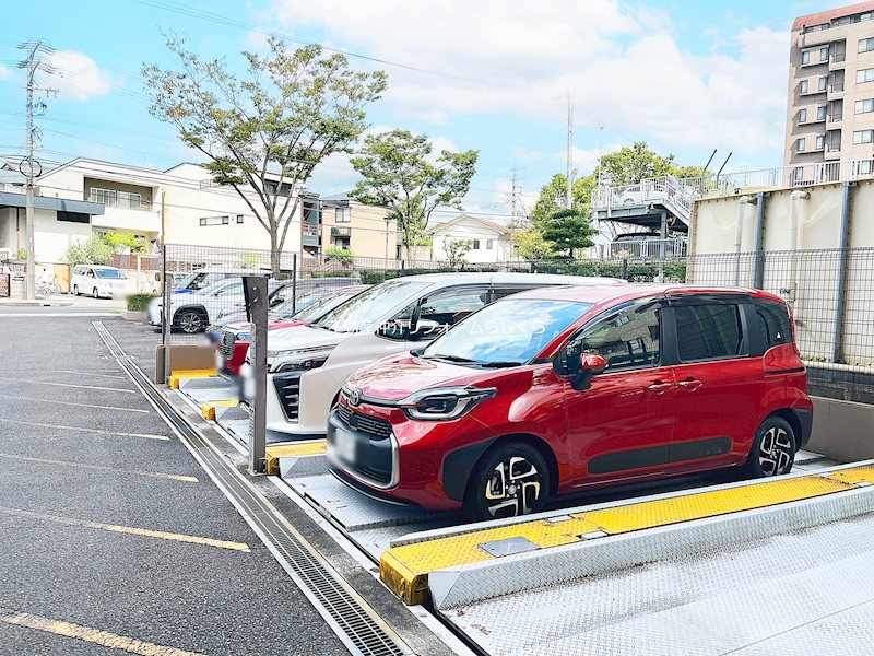 共用部写真（駐車場）