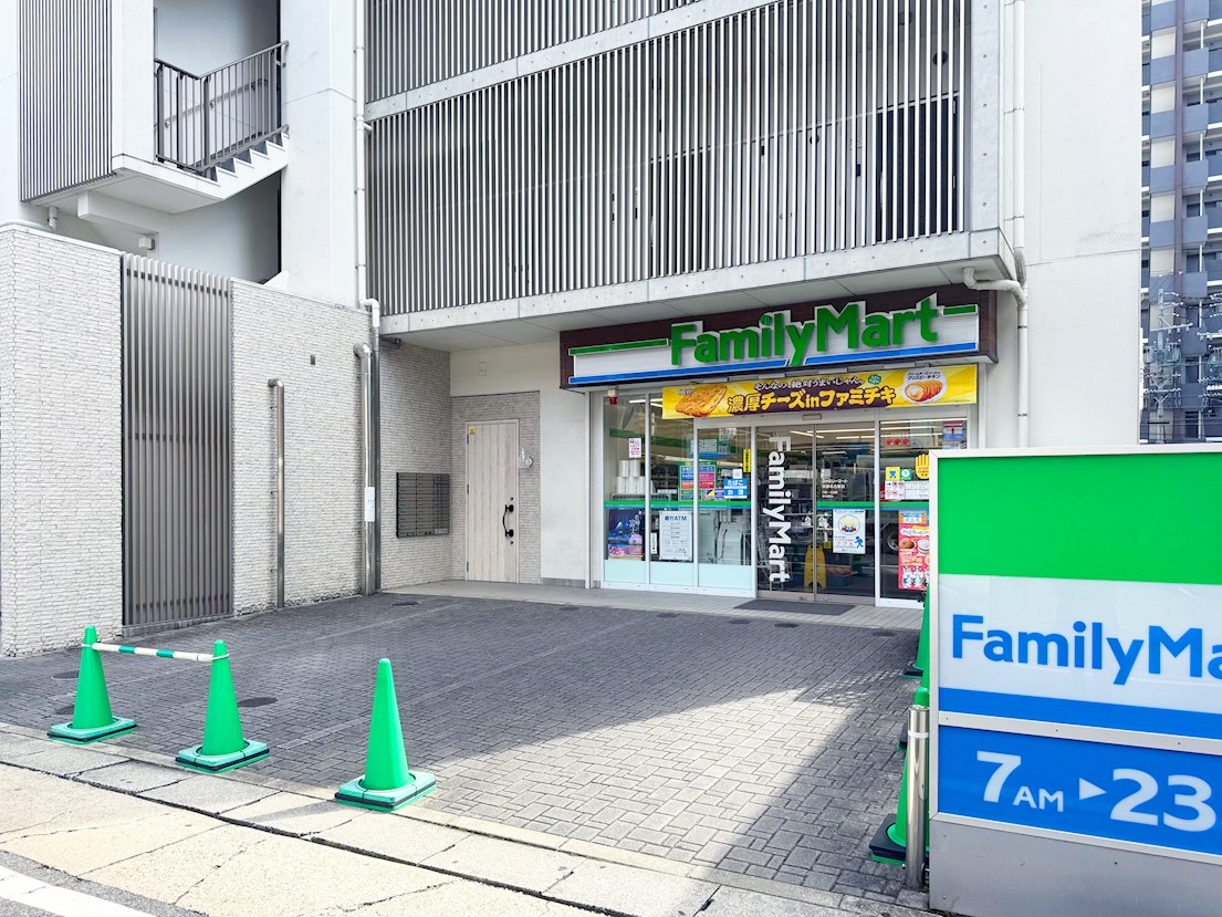 ファミリーマート　本郷名古屋店